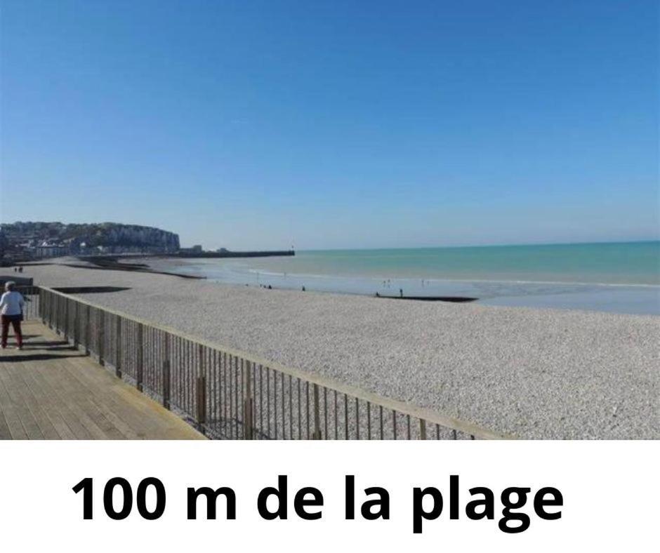 La Vue Mers: Panoramic Sea Views with Beach-Side Convenience Exterior photo